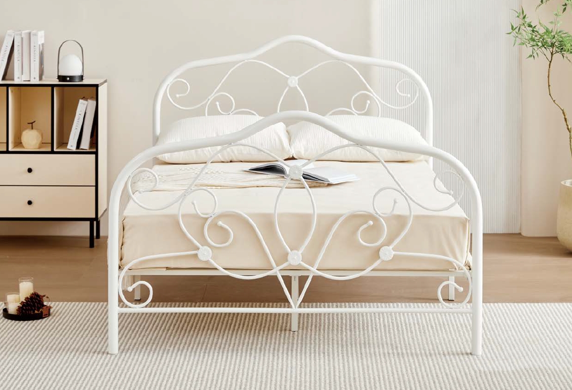 Sturdy Metal Queen Size Bed